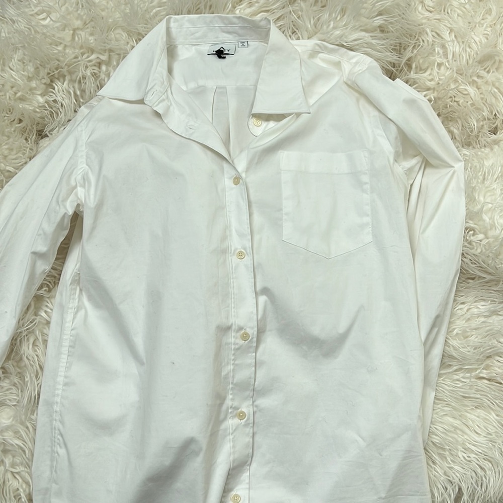 Classic White bottom down shirt